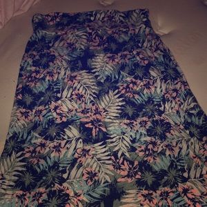 Long floral print skirt